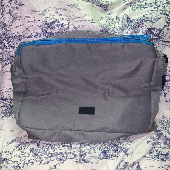 NEW WITH TAGS Legend of Zelda: Breath of the Wild Messenger Bag Collectible - Picture 4 of 9